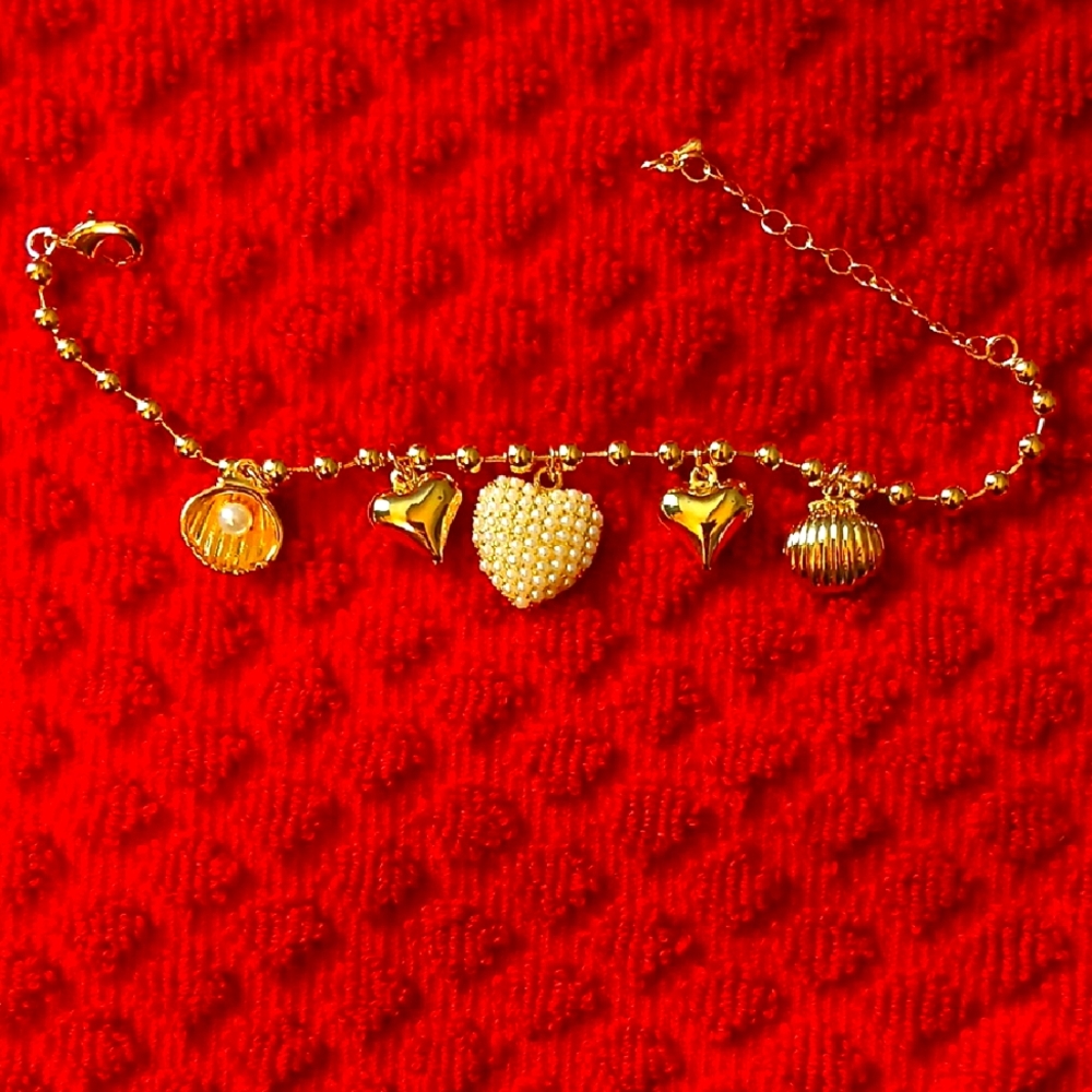 Gold Heart Charm Bracelet